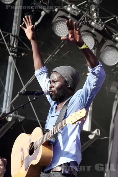 FEFE - 2013-07-21 - PARIS - Parvis de l'Hotel de Ville - 